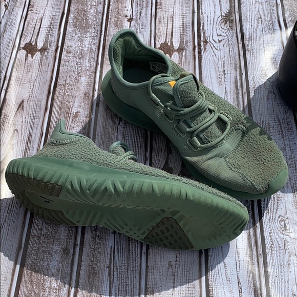 Adidas - Picture 2 of 5